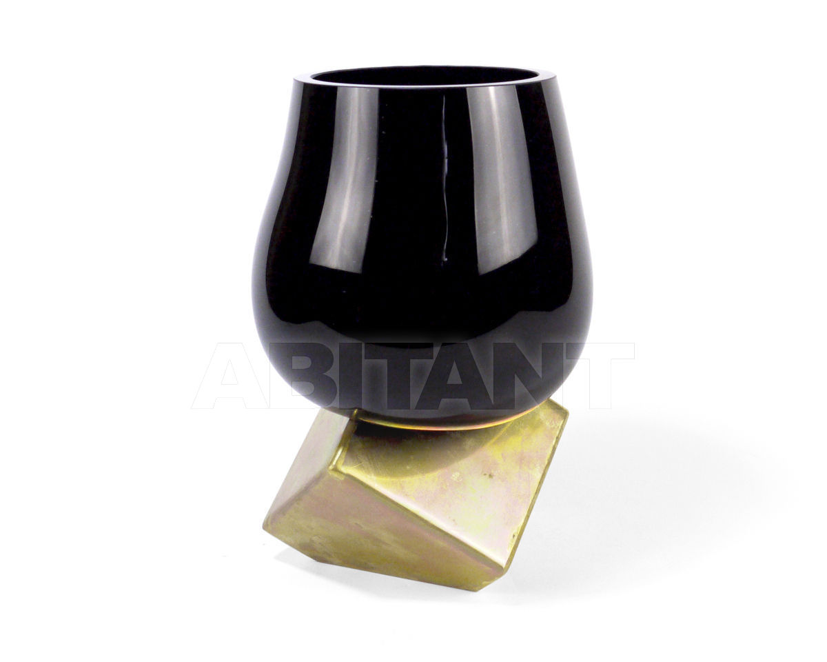 Купить Ваза Vanessa Mitrani COLORS Cut cube Black