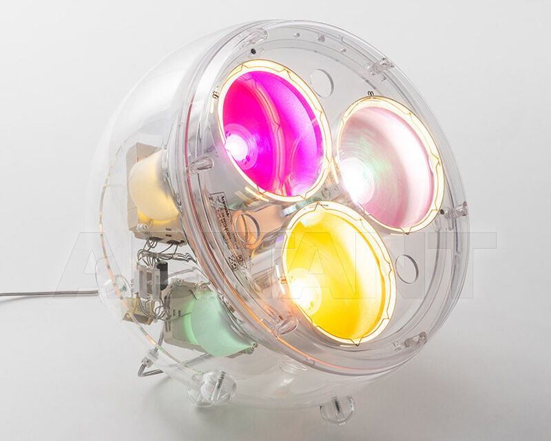 Купить Лампа настольная Yang Artemide S.p.A. 2020 0324010APP