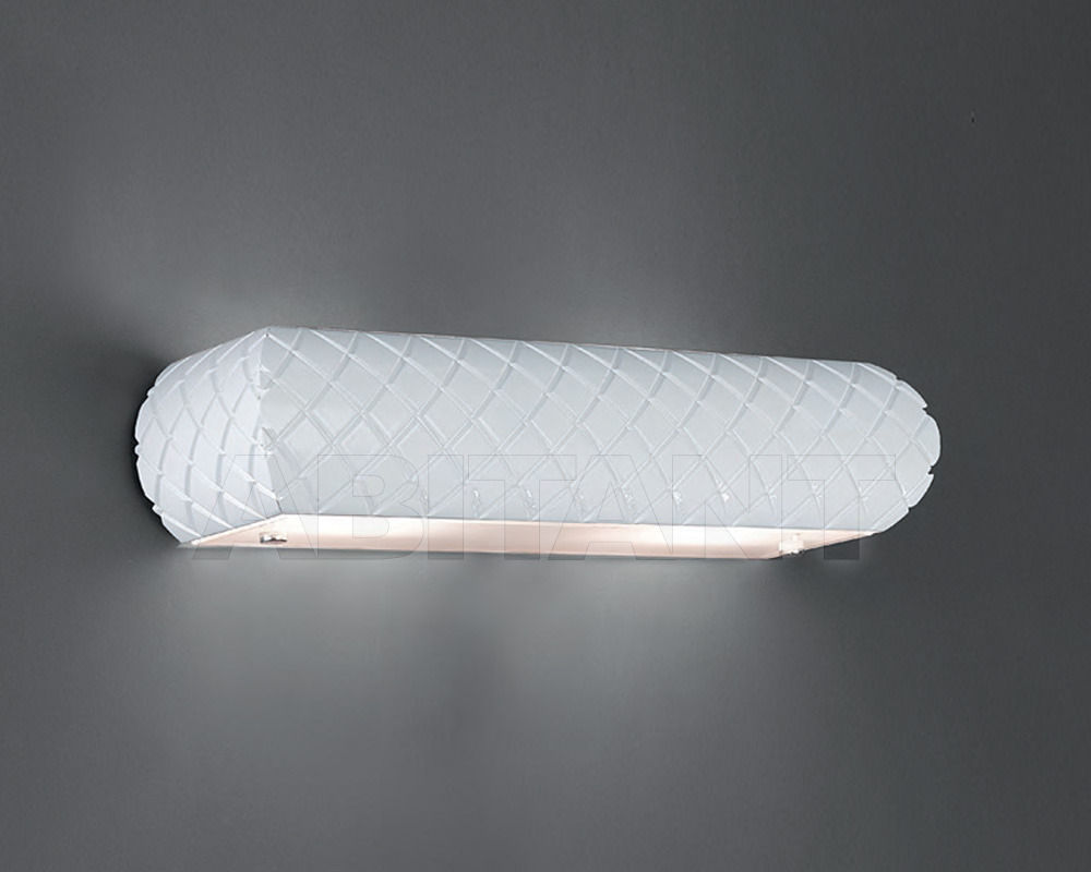 Купить Светильник настенный La Lampada 2014 WB 1631/2.07 White