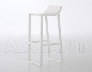 Барный стул Gandia Blasco 2014 TABURETE CON RESPALDO FLAT