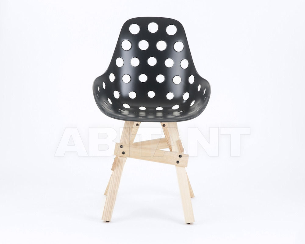 Купить Стул с подлокотниками Kubikoff Sander Mulder ICON'DIMPLE'HOLES'CHAIR  2
